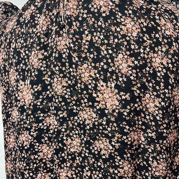 Generation Love Black Floral Print Blouse Size M - Picture 9 of 9